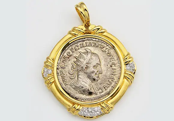 41. CF7820 18kt Gold Diamond Pendant With Ancient Roman Silver Coin