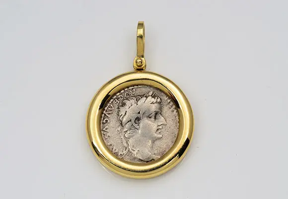 60. CF7310 18kt Gold Pendant With “Tribute Penny” Biblical Coin